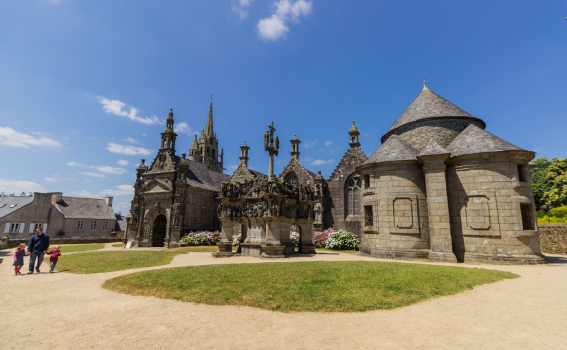 Bretagne …. weiter gehts ….. Lampaul- Guimiliau uvm