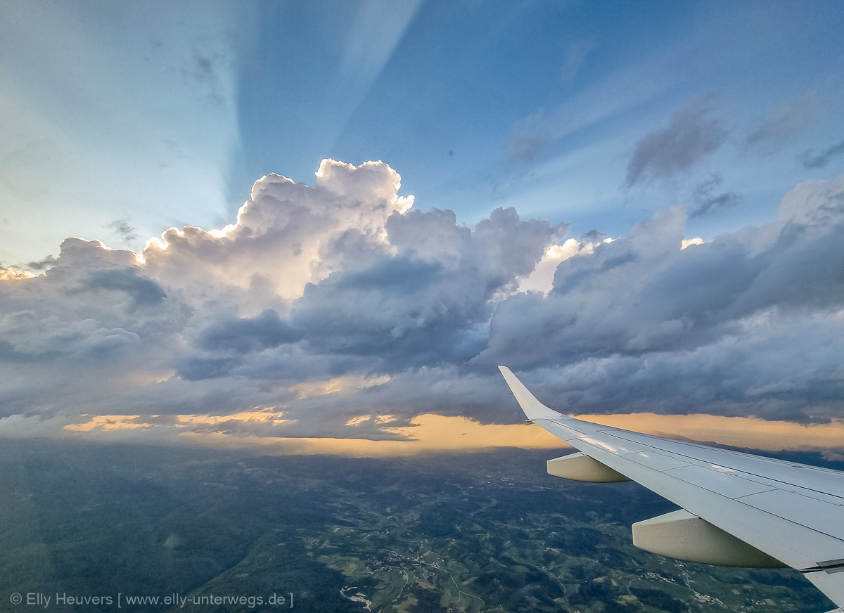 Sommerurlaub 2021 – los geht’s: Die Anreise – Fliegen mit 5 Kids