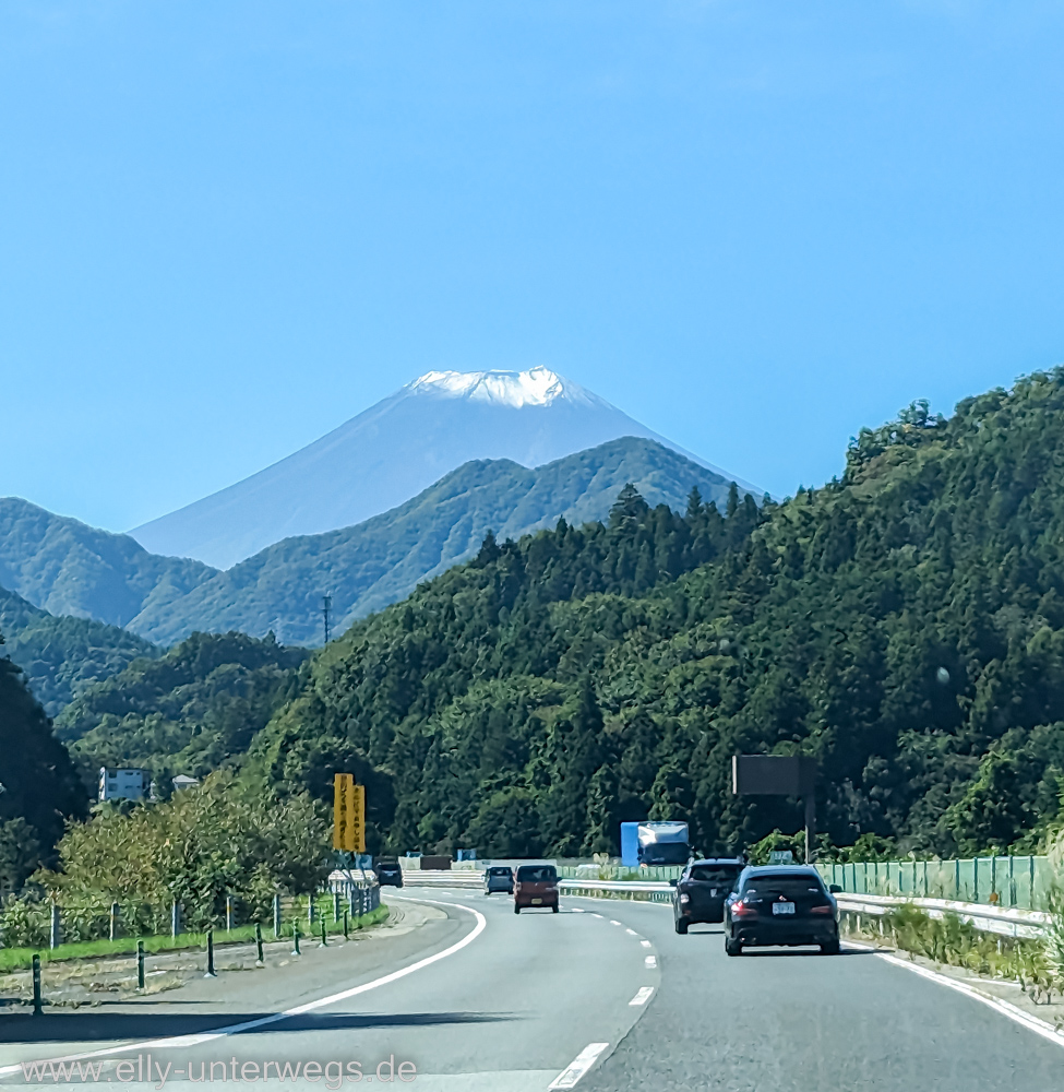 Fujiyama-Pagode-See-101.jpg