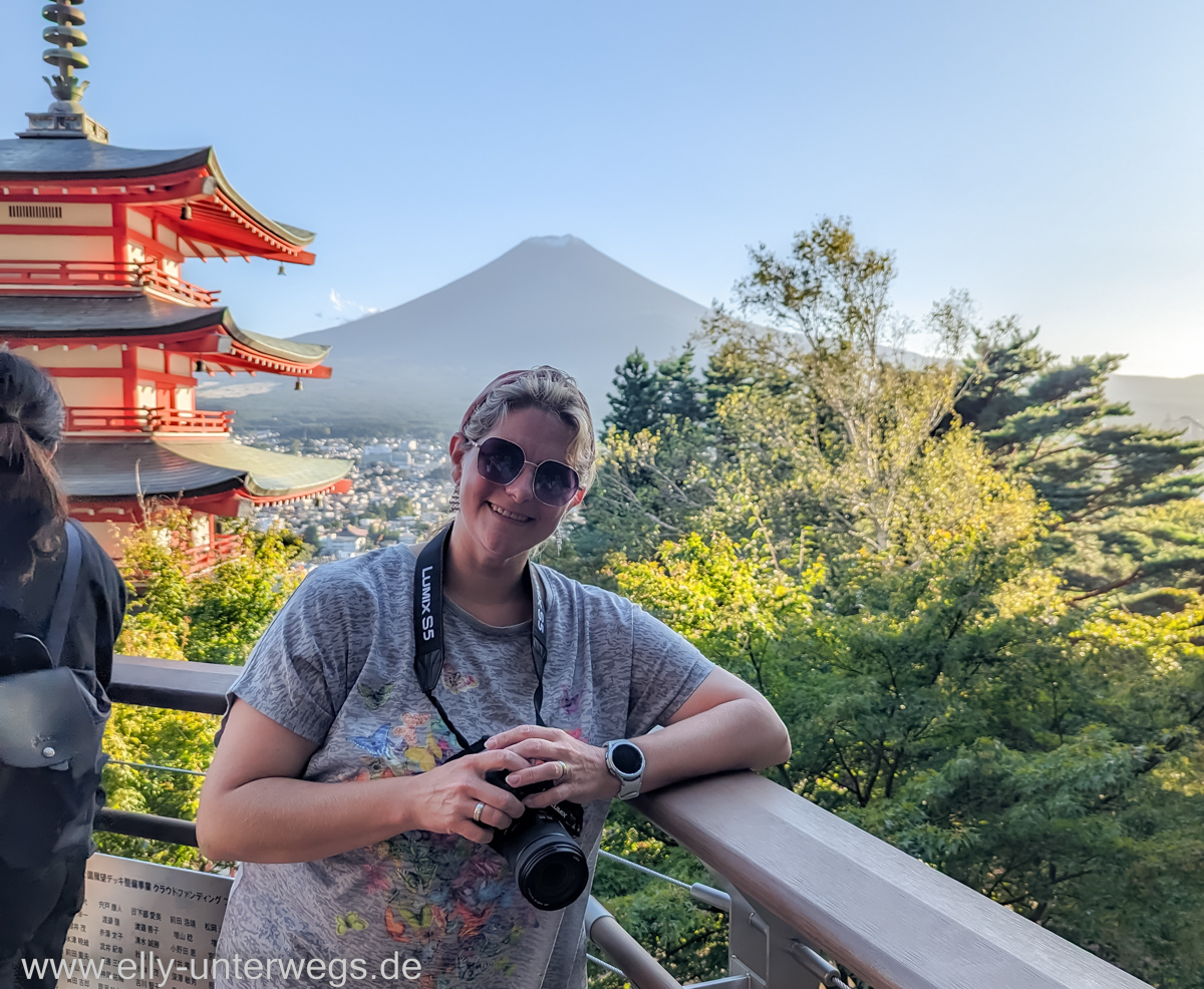 Fujiyama-Pagode-See-141.jpg