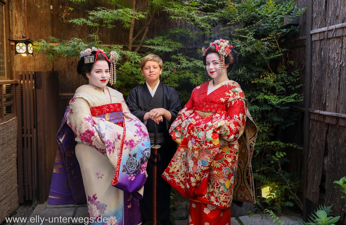 Japan: traditionelle Outfits
