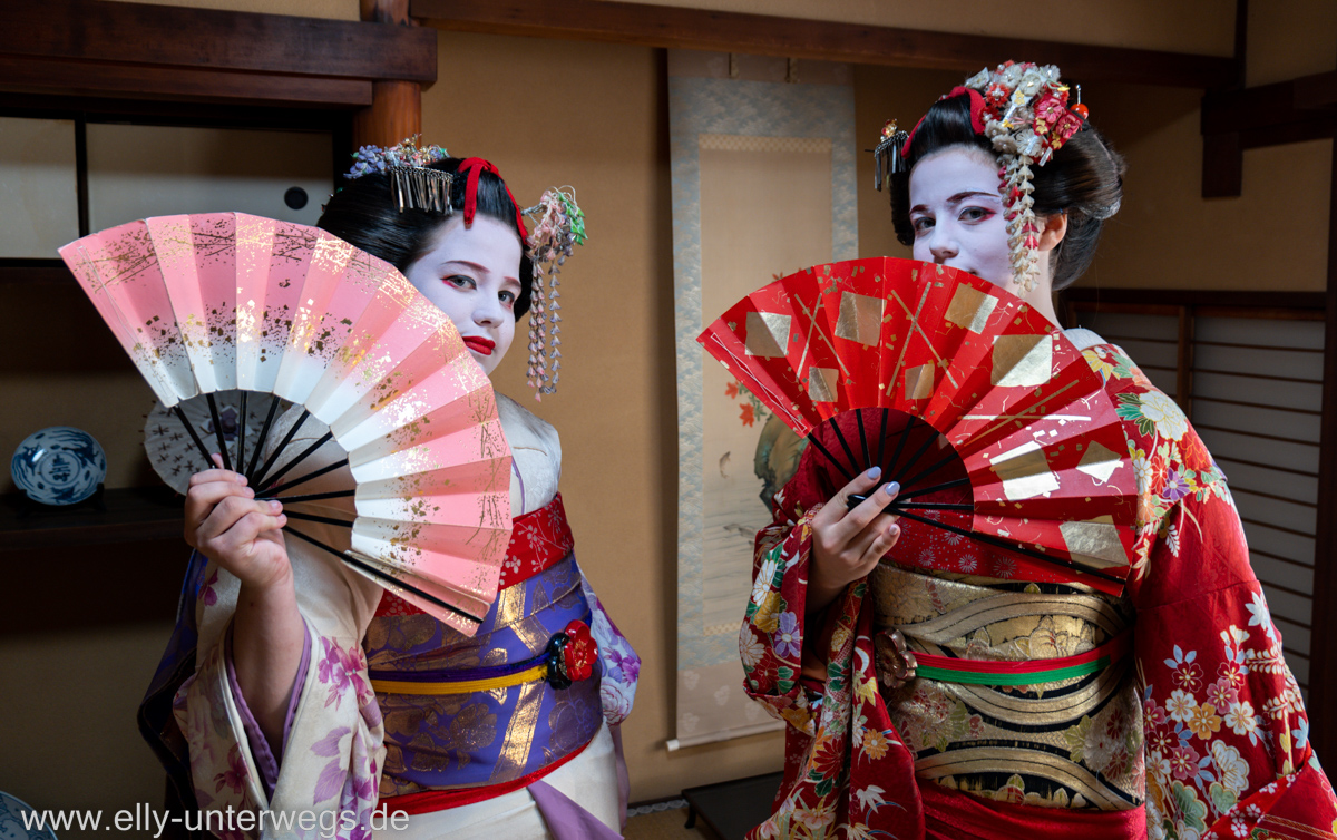 6-Kyoto-Geisha-Kimono-Makeover-18.jpg