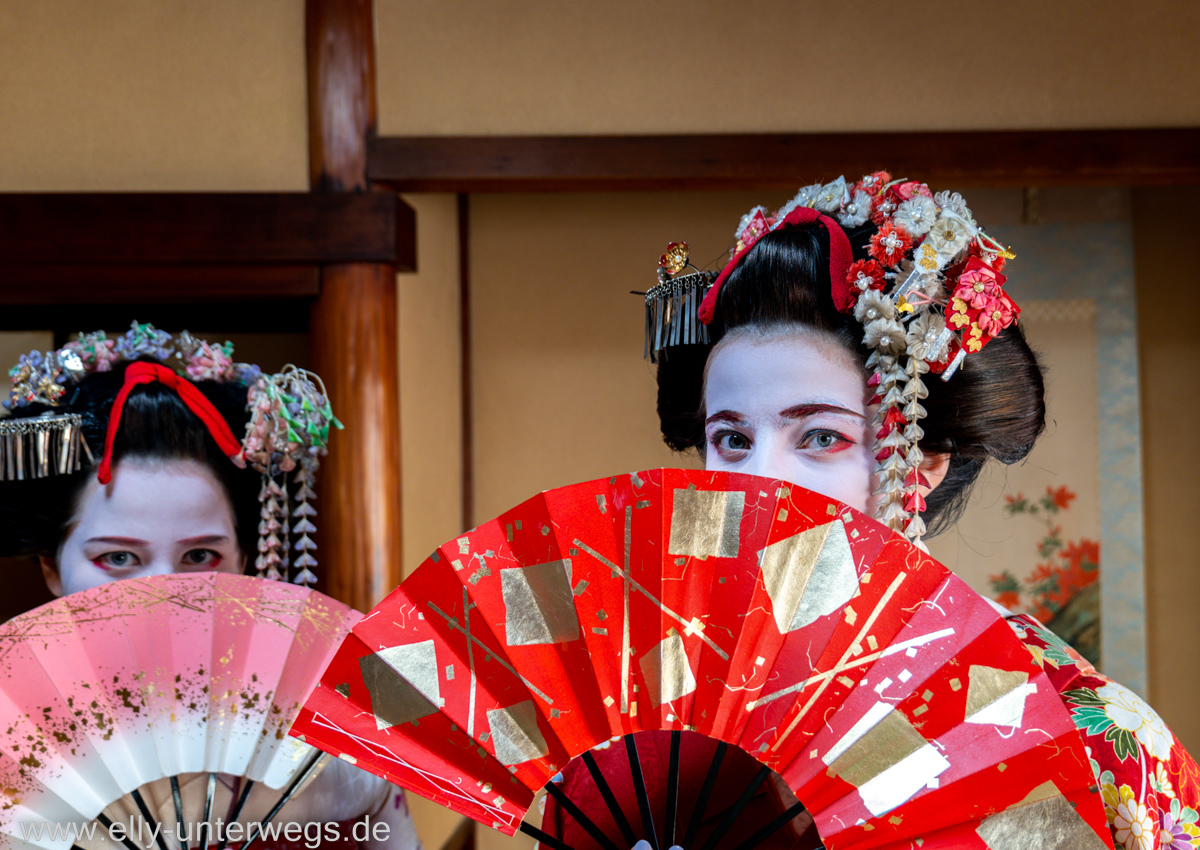 6-Kyoto-Geisha-Kimono-Makeover-21.jpg