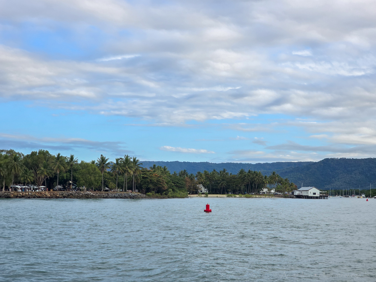 Hafen von Port Douglas nach der Rückkehr