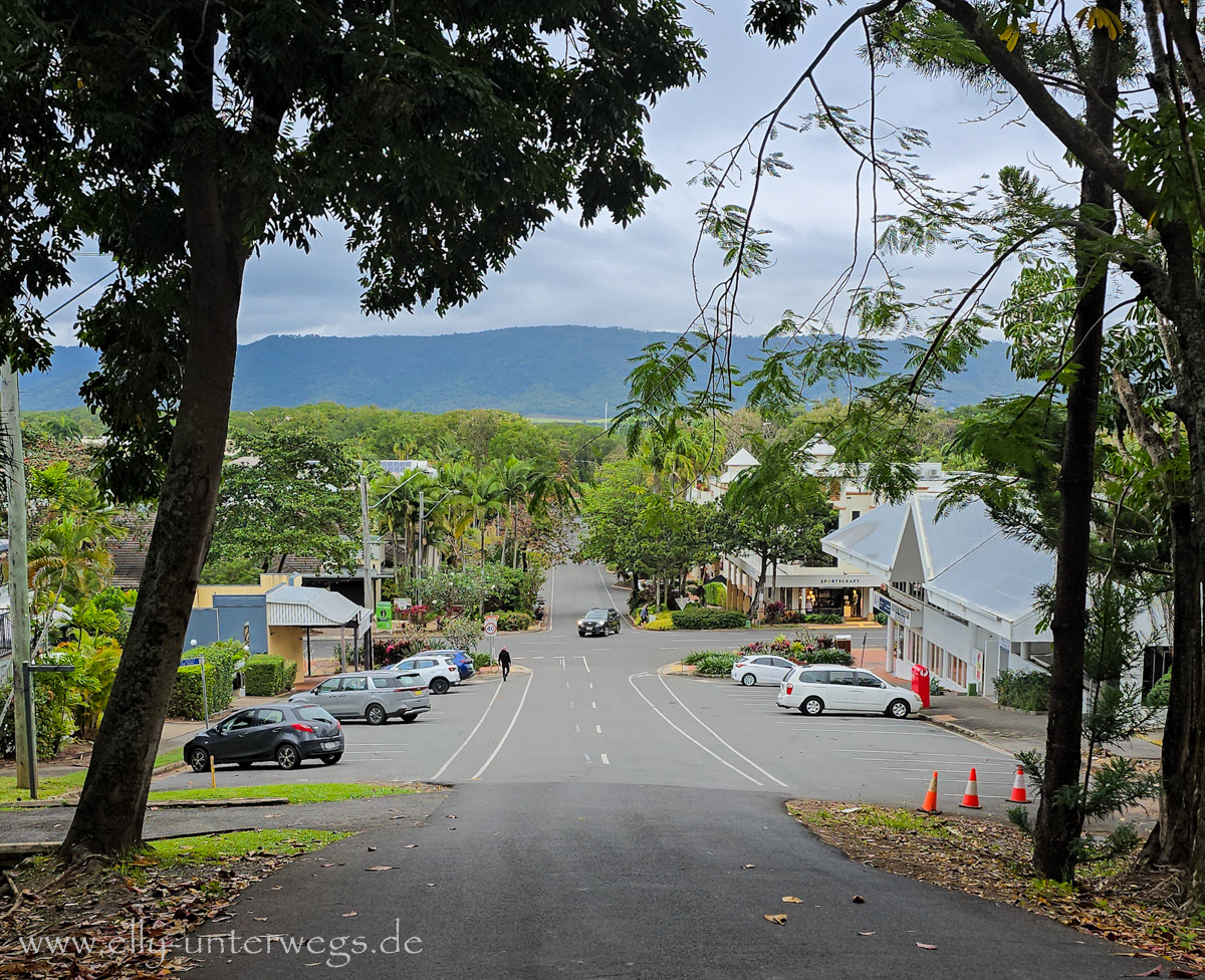 Four Mile Beach Lookout in Port Douglas: Blick auf Küstenlinie und Strand