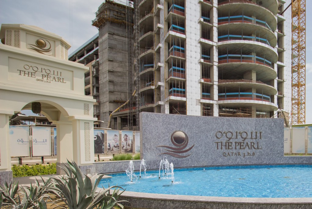 The Pearl in Doha mit Gebäuden und Waterfront