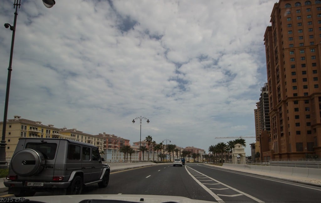 Promenade und Gebäude auf The Pearl