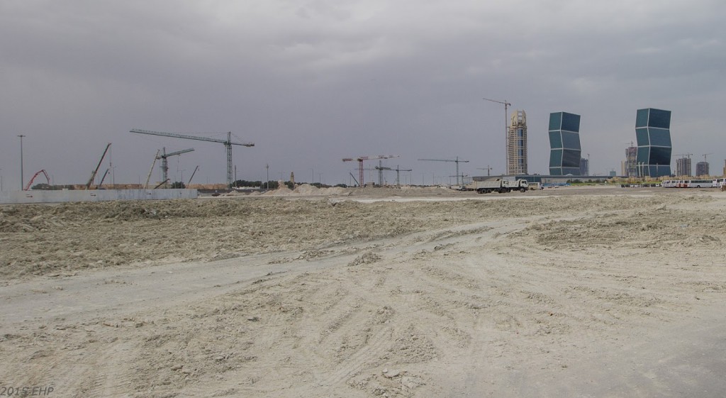 Zickzack-Tower und Baustellen in Doha