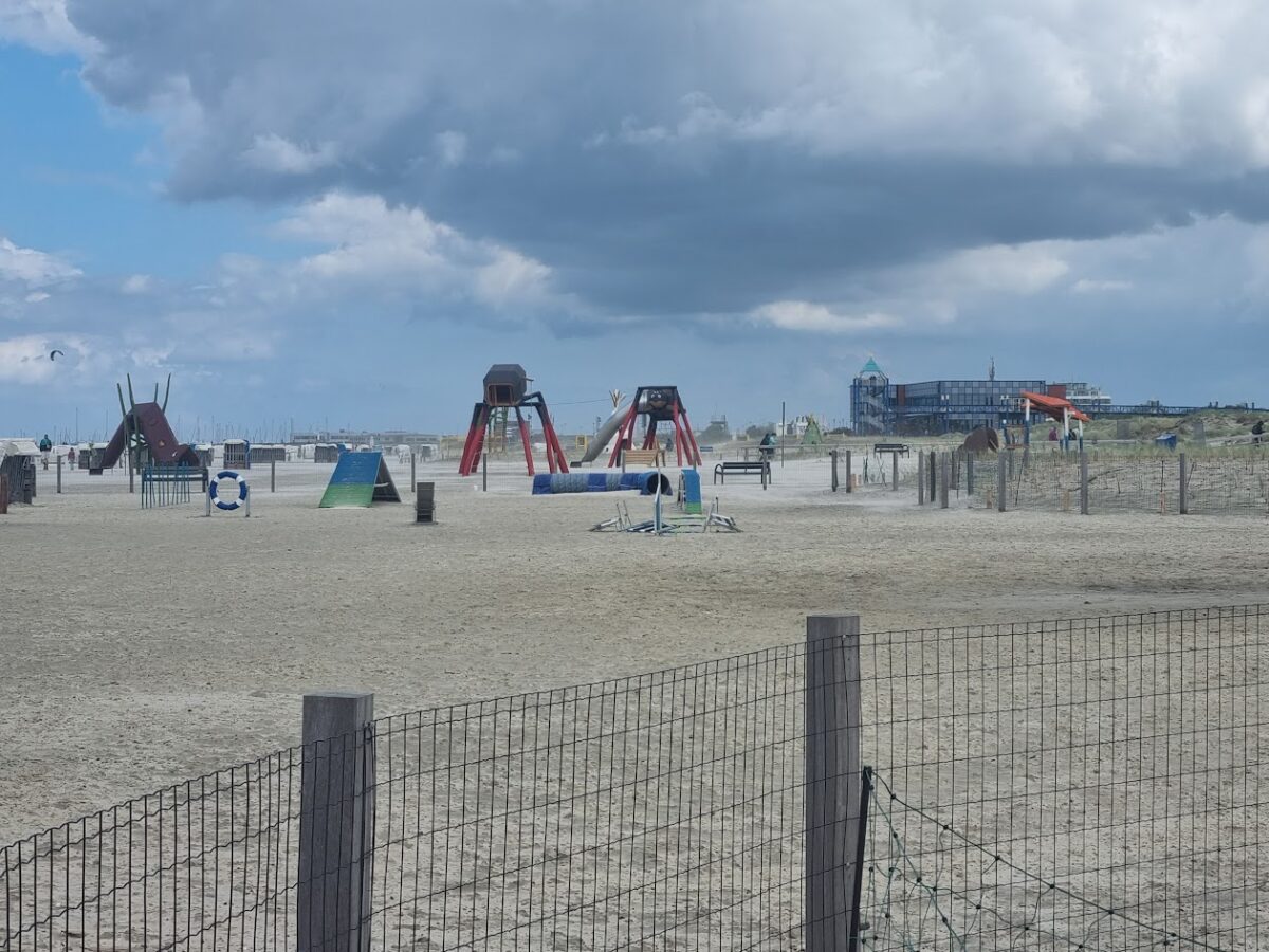 Strand und Wattenmeer in Norddeich mit Kindern