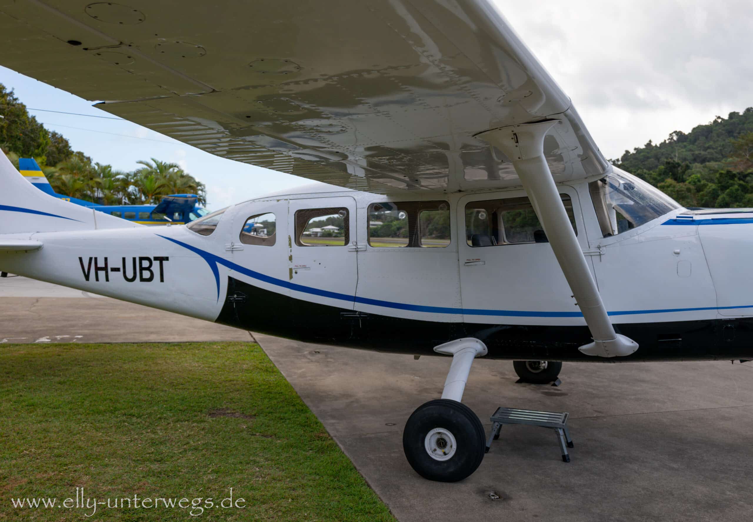 Kleinflugzeug von Fly Australia Charters am Whitsunday Airport