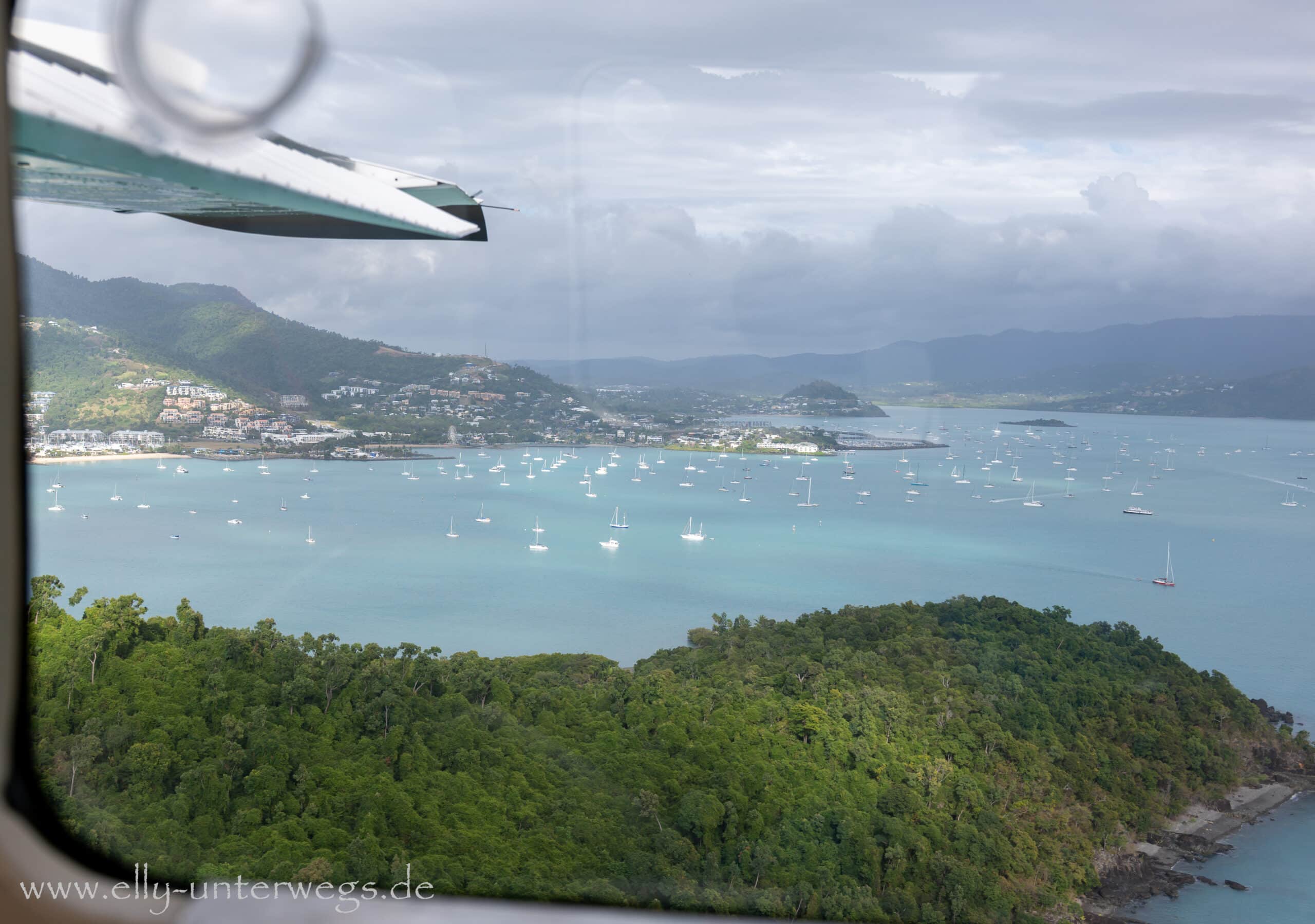 Letzte Inselblicke vor der Landung am Whitsunday Airport
