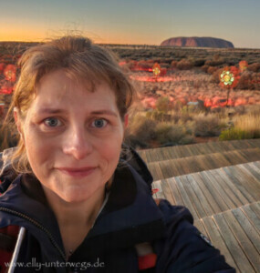 Publikum im ersten Licht des Tages