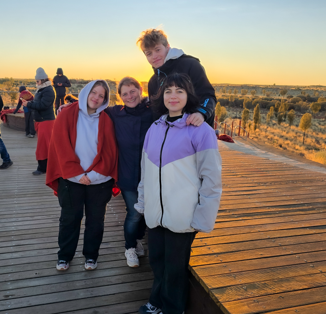 Snackauswahl mit Blickrichtung Uluṟu