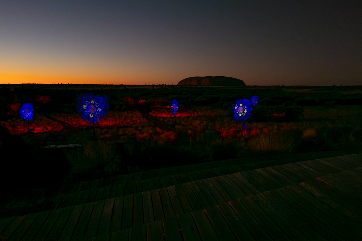 Details der Bodenprojektion im Buschwerk